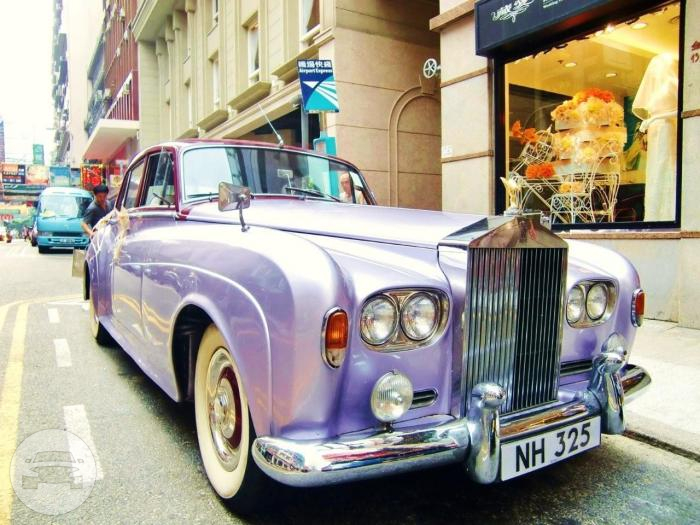 Rolls Royce - Lavender with Red Top
Sedan /
Kowloon, Hong Kong

 / Hourly HKD 0.00
