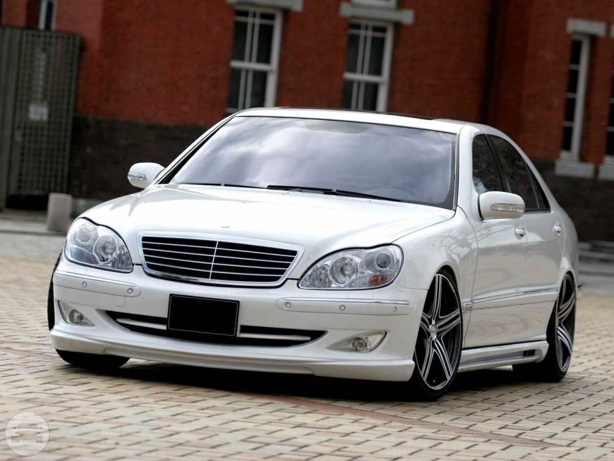 BENZ W220 (White)
Sedan /
Central And Western District, Hong Kong

 / Hourly HKD 0.00
