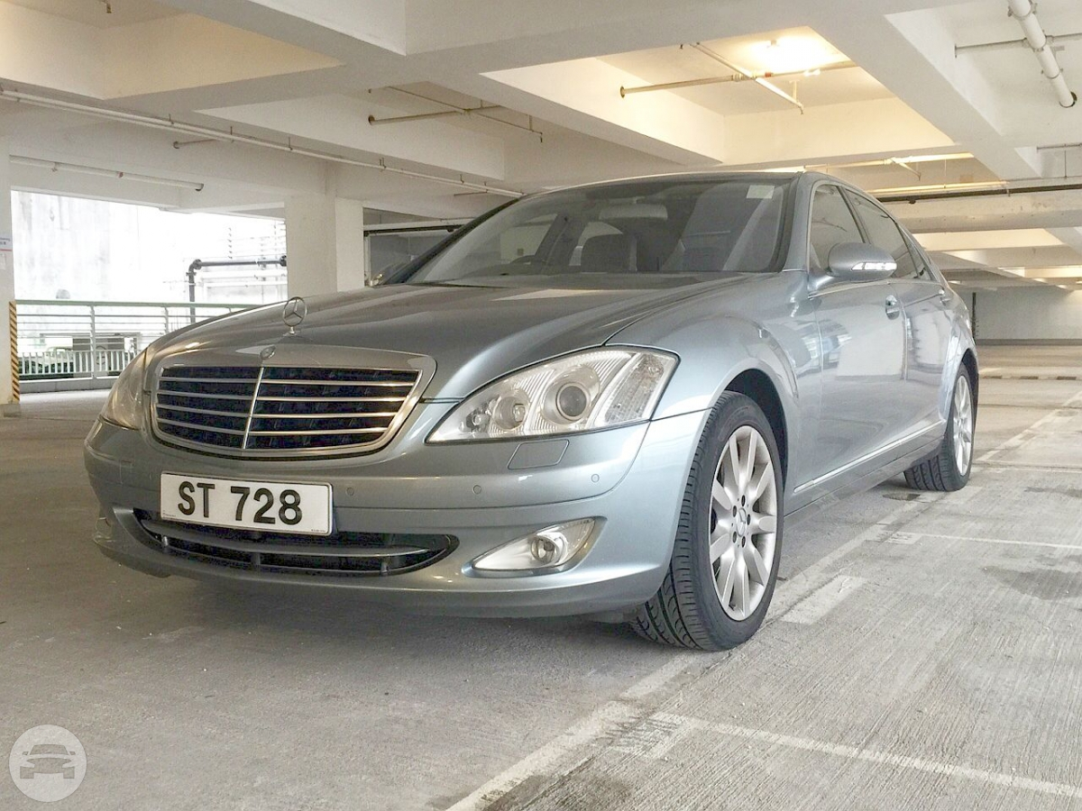 Deluxe Mercedes Benz S350L - Silver
Sedan /
Kowloon, Hong Kong

 / Hourly HKD 0.00
