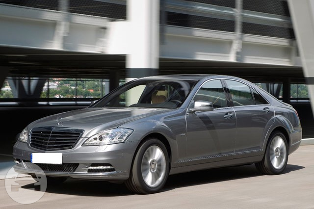 BENZ S350 (Grey)
Sedan /
Central And Western District, Hong Kong

 / Hourly HKD 0.00
