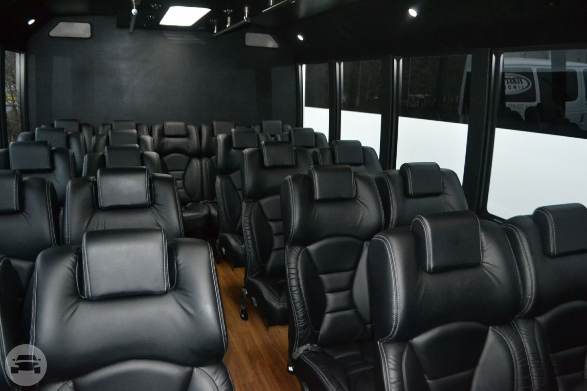 Shuttle Bus Limo
Coach Bus /


 / Hourly HKD 120.00
