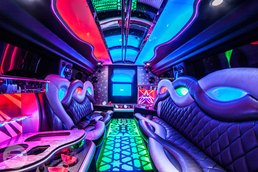 Hummer H2 High Roller Edition
Limo /


 / Hourly HKD 150.00
