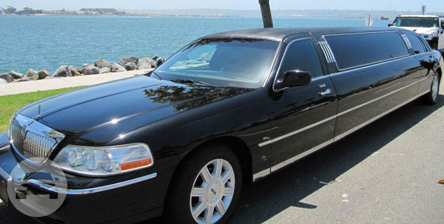 Lincoln Town Car Stretch Limo 8 Passenger
Limo /


 / Hourly HKD 70.00
