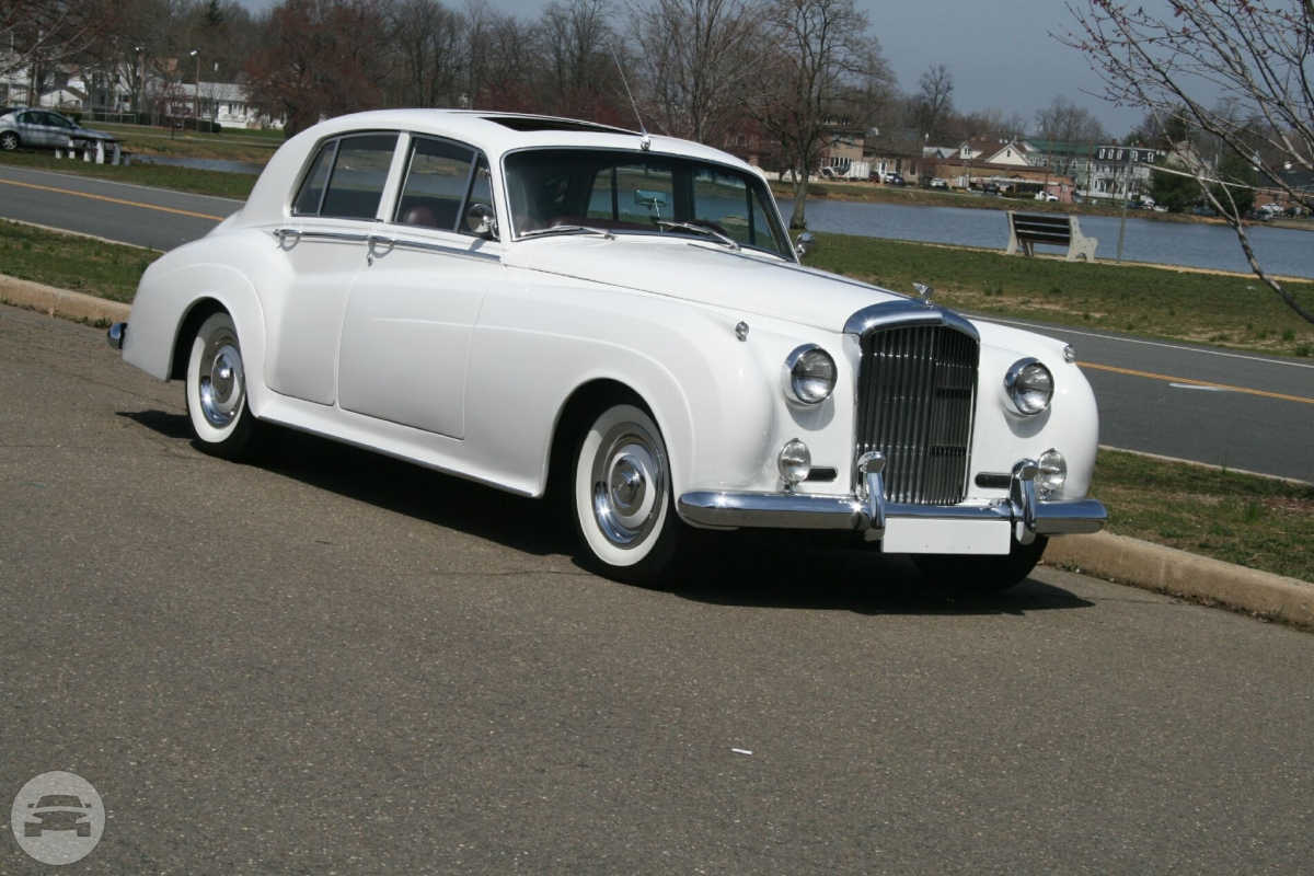 1956 Bentley Classic
Sedan /


 / Hourly HKD 0.00
