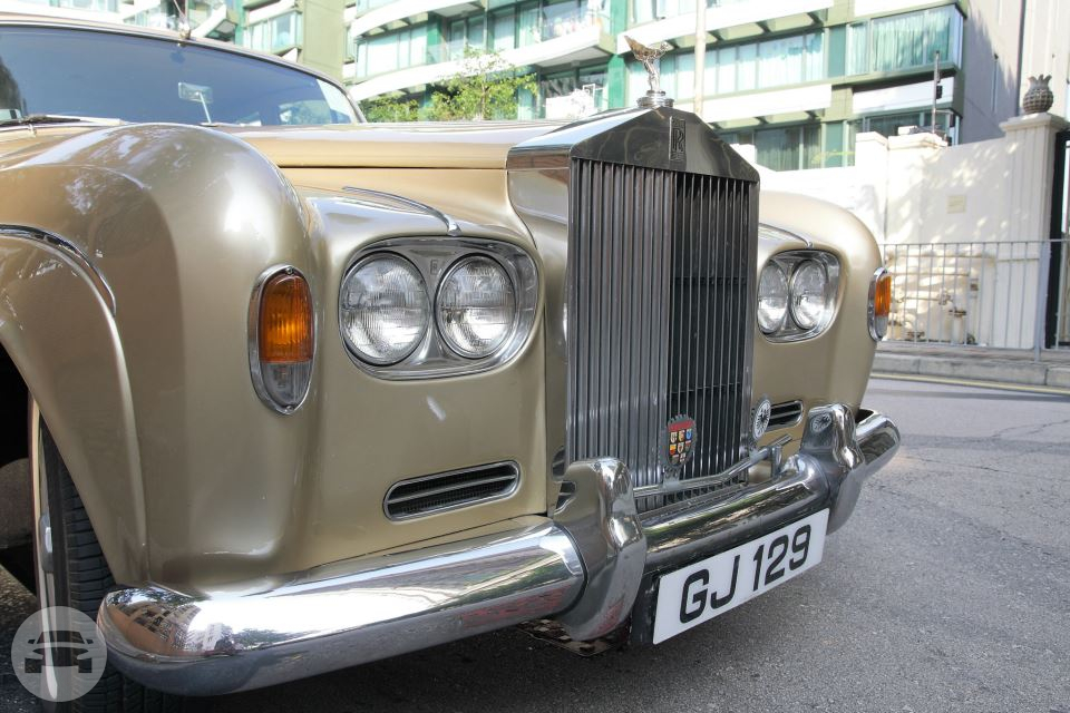 CLASSIC SILVER CLOUD III - GOLD
Sedan /
Kowloon, Hong Kong

 / Hourly HKD 2,999.00
