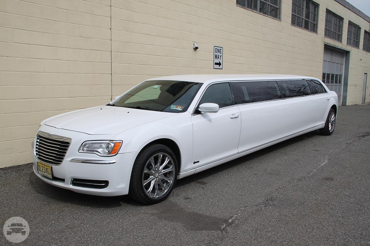 Chrysler 300 Stretch
Limo /


 / Hourly HKD 0.00
