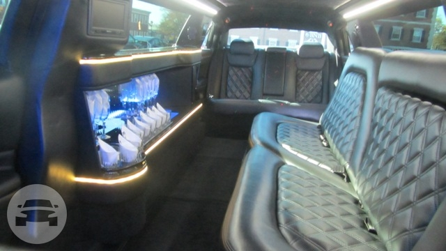 New Chrylser 300 5 door 12 passenger Limousine Black
Limo /


 / Hourly HKD 0.00
