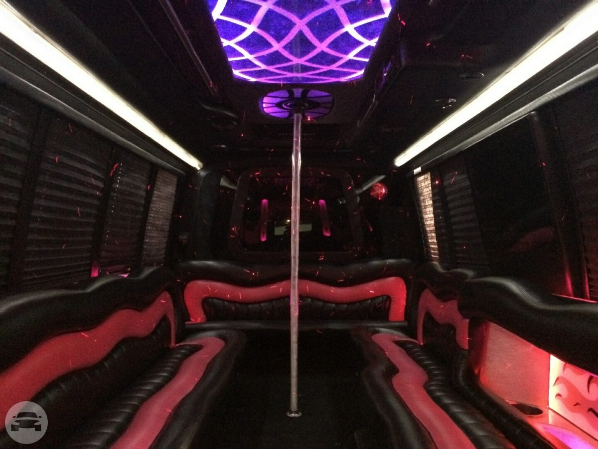 Party Bus - 24 Passenger
Party Limo Bus /


 / Hourly HKD 0.00
