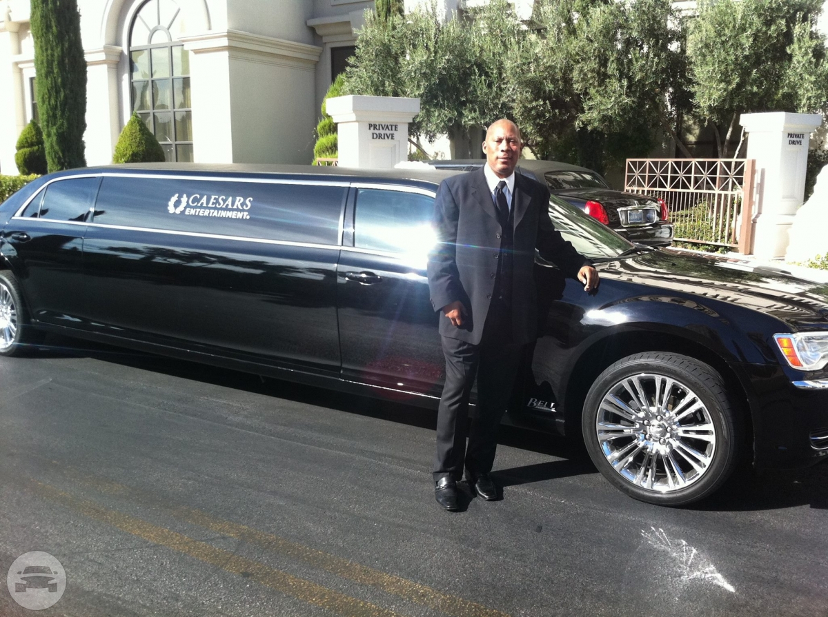 Black Stretch Limo
Limo /


 / Hourly HKD 60.00
