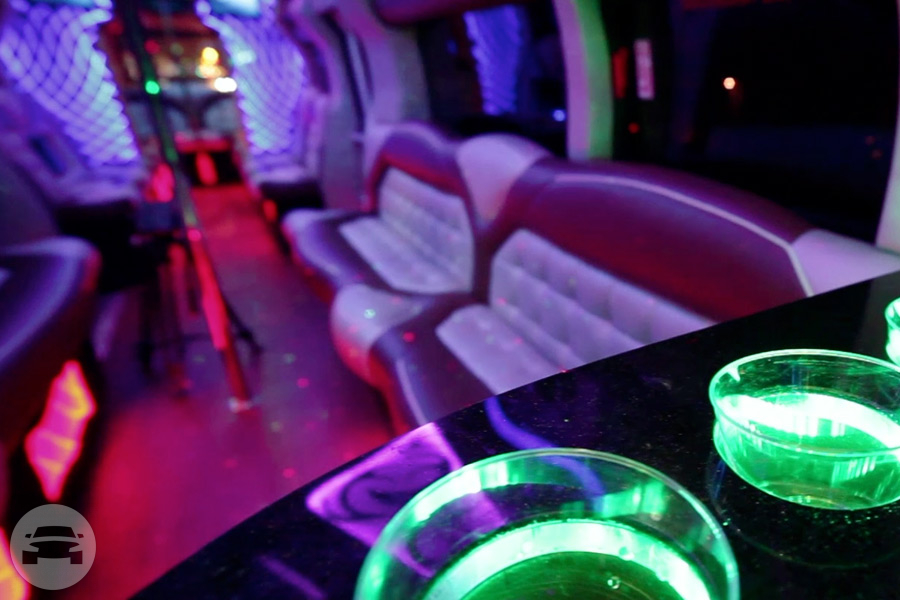 2014 International Ghost Party Bus
Party Limo Bus /


 / Hourly HKD 375.00
