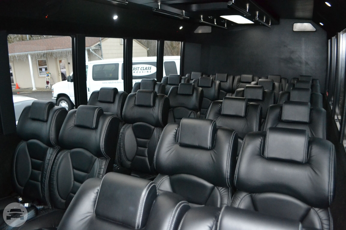 Shuttle Bus Limo
Coach Bus /


 / Hourly HKD 120.00
