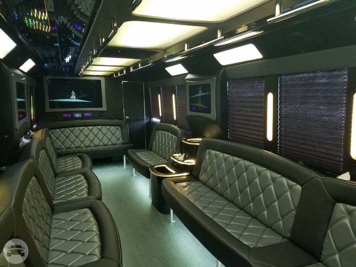 28 Passenger Bus Limo
Party Limo Bus /


 / Hourly HKD 175.00
