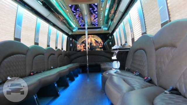 2016 33 Pass F 550 Party Bus
Party Limo Bus /


 / Hourly HKD 0.00
