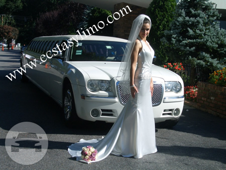 Chrysler Limo - Bentley Edition
Limo /


 / Hourly HKD 0.00
