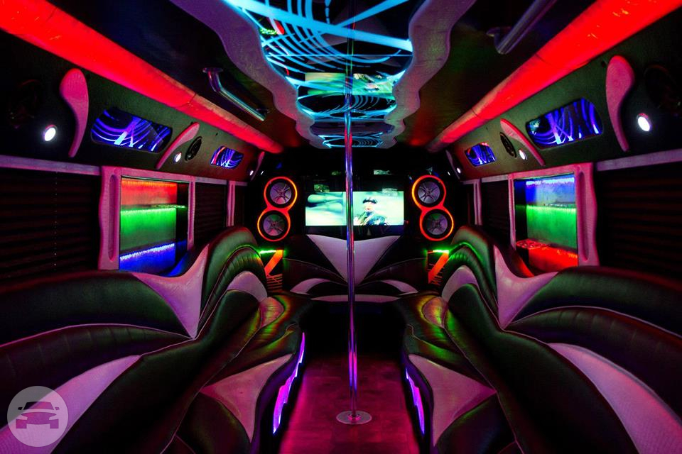 DARK ANGEL PARTY BUS
Party Limo Bus /


 / Hourly HKD 0.00
