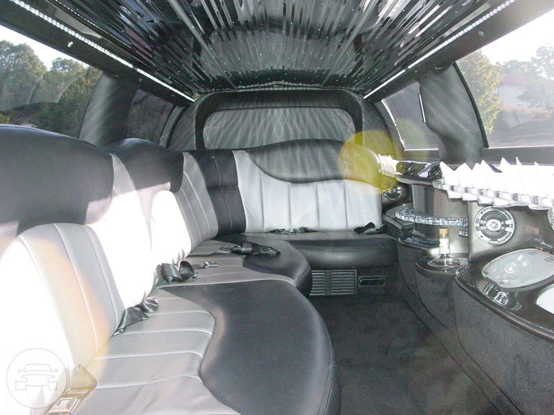 Cadillac Deville DTS 10 passenger Limousine
Limo /


 / Hourly HKD 0.00
