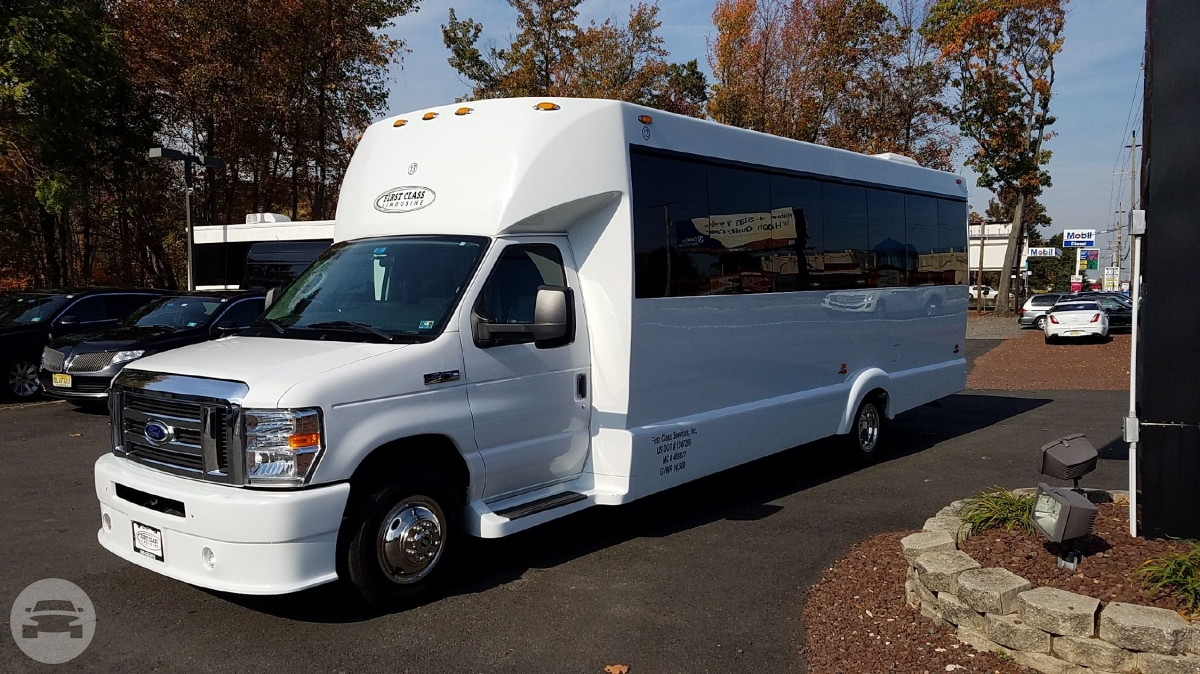 20 Passenger Party Bus Limo - White
Party Limo Bus /


 / Hourly HKD 135.00
