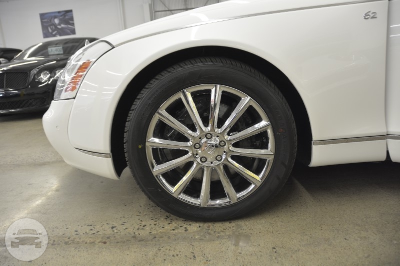 Maybach 62 Extended Wheelbase Limited Edition
Limo /


 / Hourly HKD 0.00
