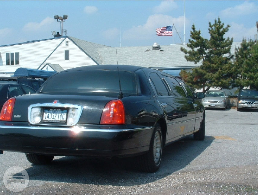 Stretch Limousine 6 Passenger Lincoln Town Car
Limo /


 / Hourly HKD 0.00
