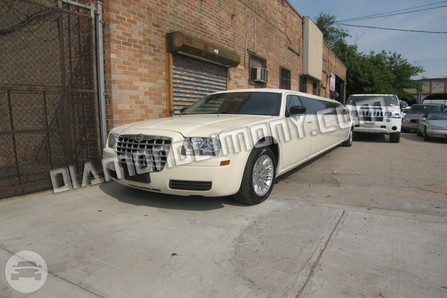 Chrysler 300 VIP Edition
Limo /


 / Hourly HKD 100.00
