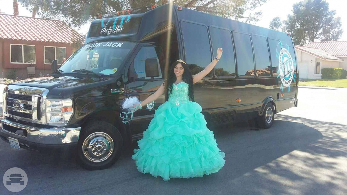Party Bus - 20 Person
Party Limo Bus /


 / Hourly HKD 109.00
