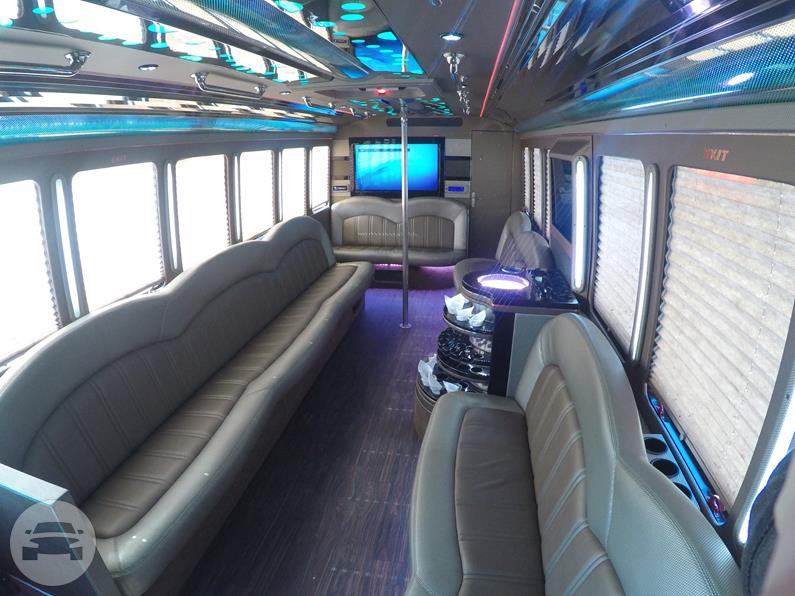 26 Passenger 2015 Ford Party Bus , Sofia
Party Limo Bus /


 / Hourly HKD 291.00
