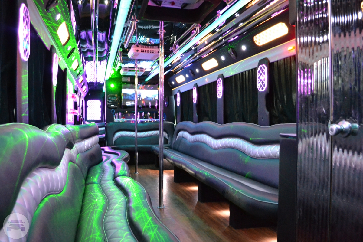 50 Pax party bus with a VIP Room
Party Limo Bus /


 / Hourly HKD 0.00
