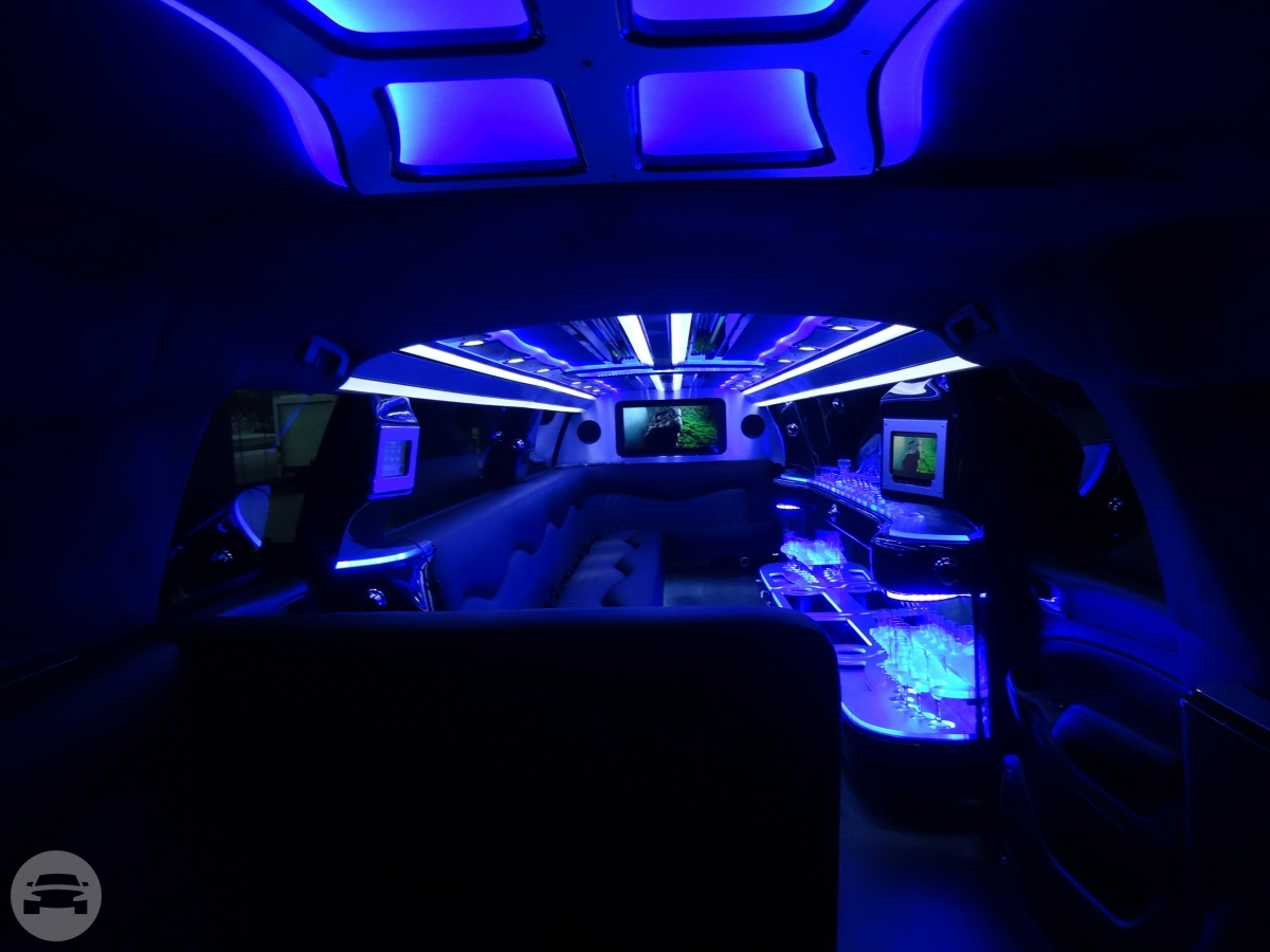 2016 Denali 18 passenger Five Door Limousine Lexani Edition
Limo /


 / Hourly HKD 0.00
