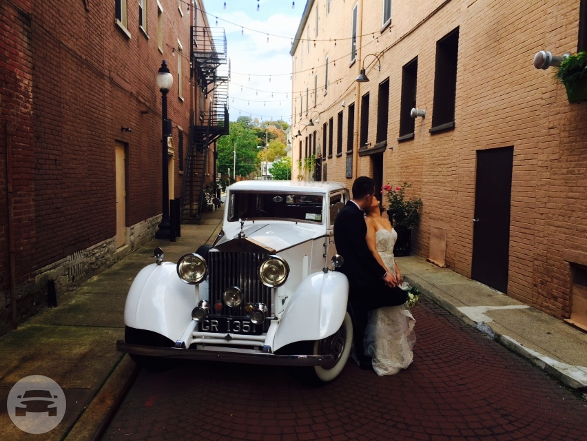 1937 ROLLS ROYCE
Sedan /


 / Hourly HKD 0.00
