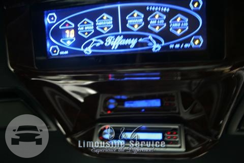 Black Lincoln Town Car - 8 Passenger
Limo /


 / Hourly HKD 0.00
