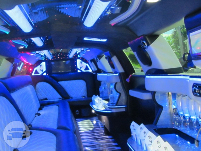 Chrysler 300 15 passenger Limousine with jet door and fifth door
Limo /


 / Hourly HKD 0.00
